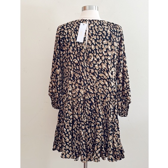 VICI | Leopard Printed Dress - Picture 2 of 8